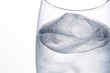 水