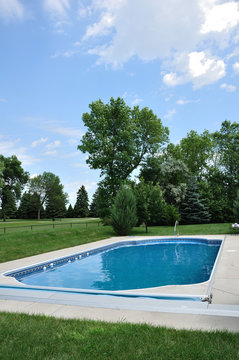 Backyard In-Ground Swimming Pool