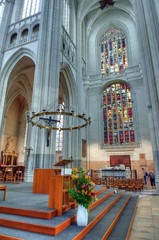 Fototapeta na wymiar Wewnątrz katedry