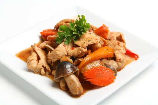 Thai Cashew Chicken and Mushroom Stir Fry