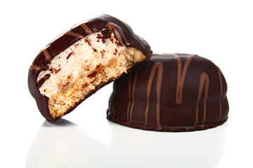 thin captain is covered dy a chocolate