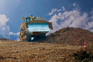 Bulldozer sur le chantier de construction de la LGV Est
