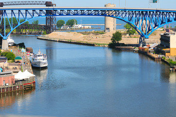 Mouth of the Cuyahoga River in Cleveland, Ohio - obrazy, fototapety, plakaty