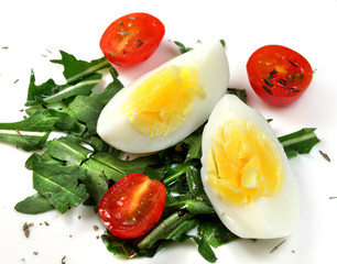 Salad of vegetables - tomato, rucola and eggs