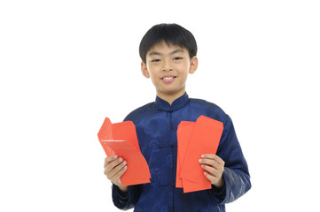 kids holding a chinese red envelope