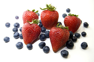 Fototapeta na wymiar Strawberries and Blueberries