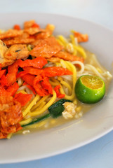 Fried prawn noodles