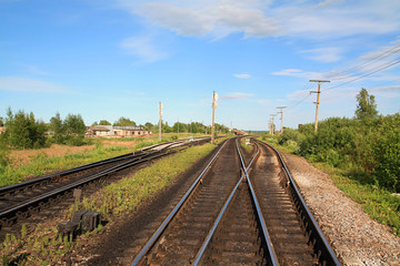 Fototapeta na wymiar małej stacji kolejowej w pobliżu