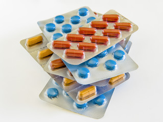 confezioni medicine colorate