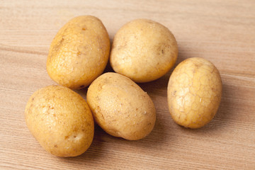 Fototapeta na wymiar fresh potatoes