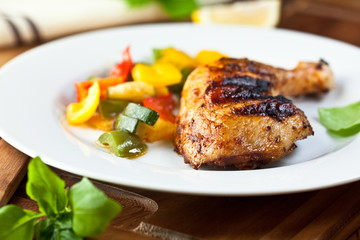 Grilled chicken with vegetables