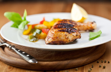 Grilled chicken with vegetables