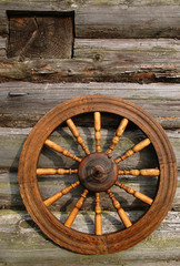 Obraz premium Spinning Wheel on the Wall