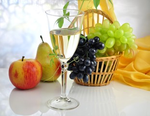wine and fruits
