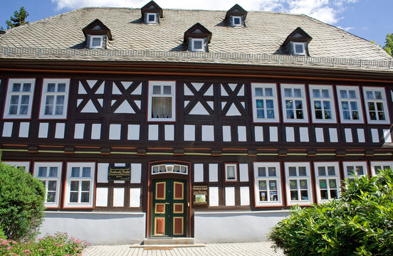 Geburtshaus von Friedrich Fr&ouml;bel in Oberwei&szlig;bach