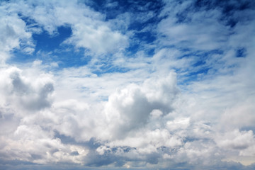Naklejka na ściany i meble sky covered with clouds