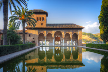 Alhambra patio with pool, Granada, Spain - obrazy, fototapety, plakaty