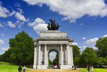 Fototapeta na wymiar Wellington Arch w Hyde Park Corner, London