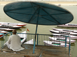 Varanasi - Boats for hire 1
