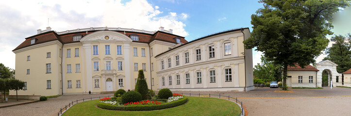 Fototapeta na wymiar Panorama Schloss Köpenick
