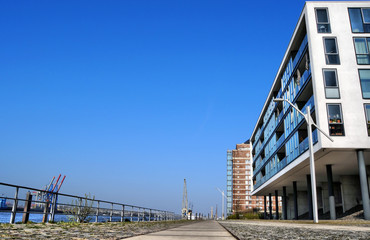 Obraz premium Hamburg - Am Hafen (Neumühlen)