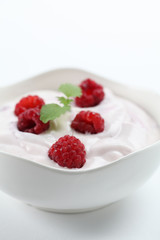 Yogurt with raspberries