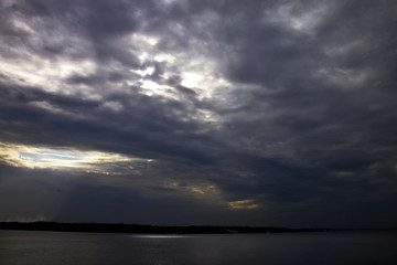 Fototapeta na wymiar overcast sky