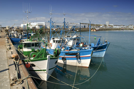 port de saint gu&eacute;nol&eacute; penmarch en bretagne