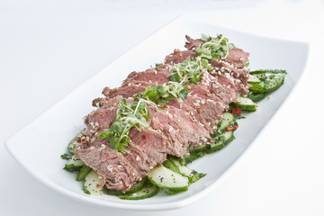 Rare Fillet Steak Salad