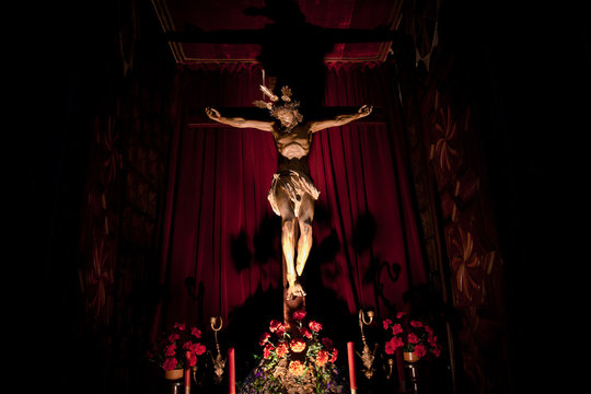 Talla de Jesucristo crucificado en Arcos de la Frontera