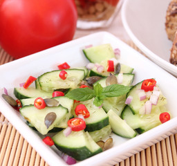 Gurkensalat mit Chili