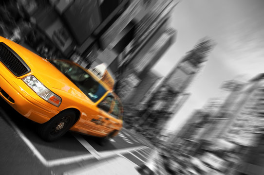 New York City Taxi, Blur focus motion, Times Square © UTBP
