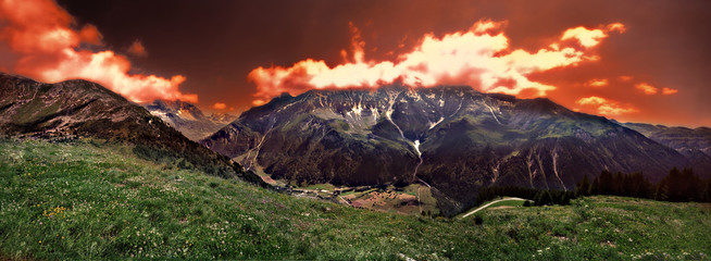 Fototapeta premium alpes de france sous un orage