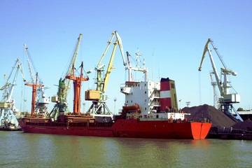 The ship in sea trading port