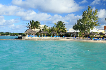 Obraz premium południowe wybrzeże Mauritiusa, laguna, plaża, hotel