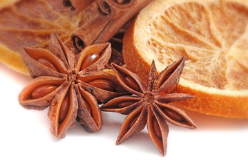 anis - zimt - orangen arrangement