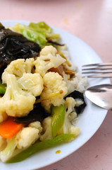 Vegetarian cauliflower cuisine
