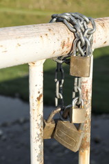 Lock on chain