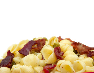 shell pasta with bacon and peas