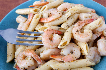 plate of shrimp pasta