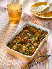 lasagnes aux boulettes de viande et petits pois