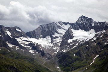 Fototapeta na wymiar Zobacz Alp Oetztal - w drodze do Timmelsjoch