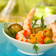 Surimi Garnelen mit Oliven und Jalapeno