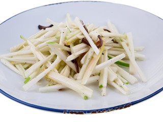 salad of fresh truffles, asparagus and apples