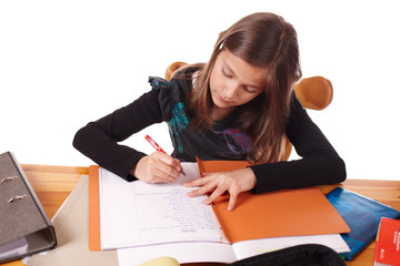 gro&szlig;es M&auml;dchen am Schreibtisch