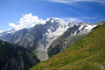 Fototapeta na wymiar Mont Blanc od Bertone schronienia