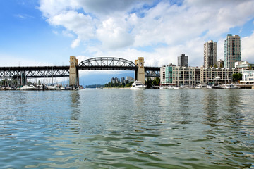 Naklejka premium Burrard Bridge in Vancouver