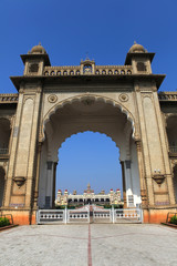 Fototapeta na wymiar Mysore Palace main gate.