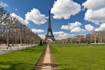 Tour Eiffel view in spring
