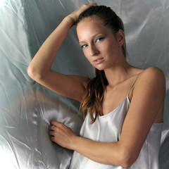 srebrna dziewczyna © par